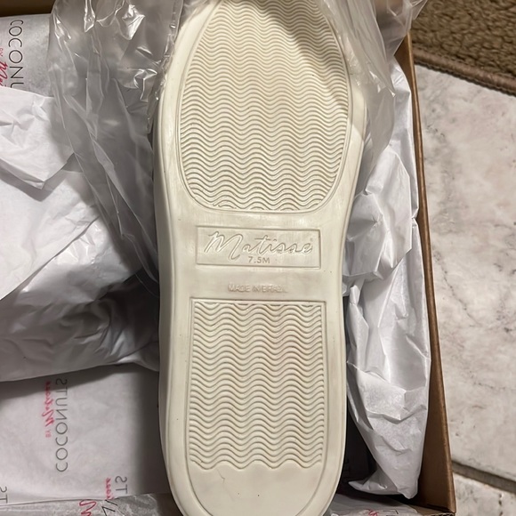 Harlan Slip-On Sneaker Size 7.5 - Coconuts by Matisse - Picture 9 of 15